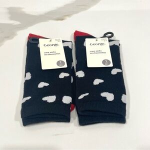 🟠5/$25 NEW George Valentine Hearts Crew Socks (size 3-6)
